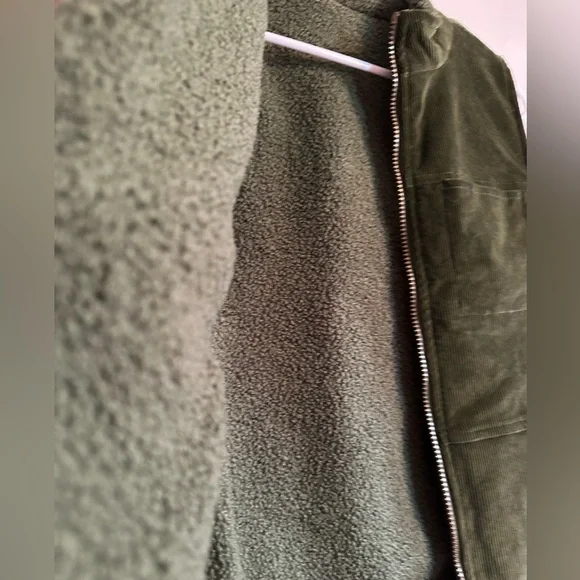 Goumi Kids Green Reversible Corduroy Vest - Picture 3 of 4